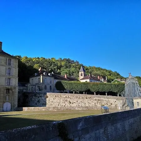 Joli Cocon Avec Terrasse Entre Giverny Et La Roche Guyon *
