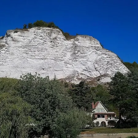 Joli Cocon Avec Terrasse Entre Giverny Et La Roche Guyon 펜션 Gasny