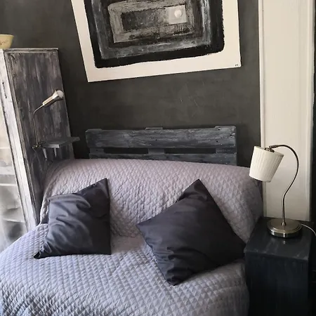 Joli Cocon Avec Terrasse Entre Giverny Et La Roche Guyon Gasny