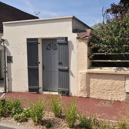 Joli Cocon Avec Terrasse Entre Giverny Et La Roche Guyon