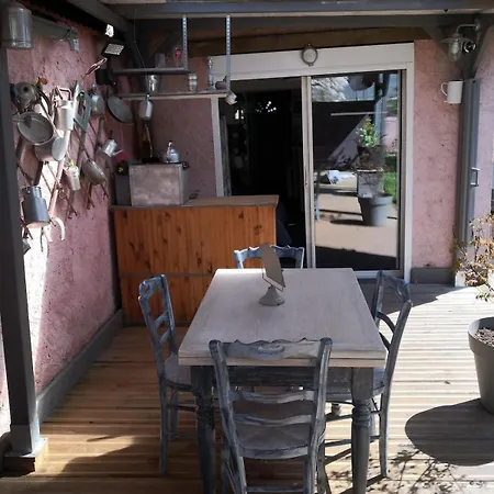 펜션 Joli Cocon Avec Terrasse Entre Giverny Et La Roche Guyon